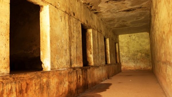 قالت الجبهة إن الإمارات وأعوانها في الجنوب أنشئت 17 سجناً سرياً 