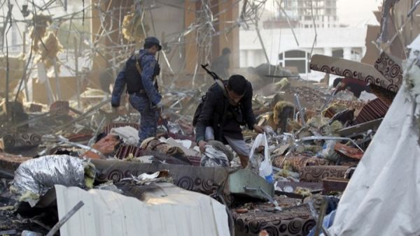 إدانات دولية ويمنية لقصف قاعة العزاء 