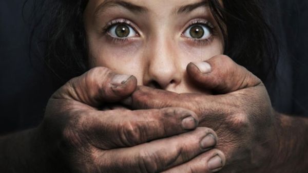 شرطي يهتك عرض طفلة يمنية في دبي
