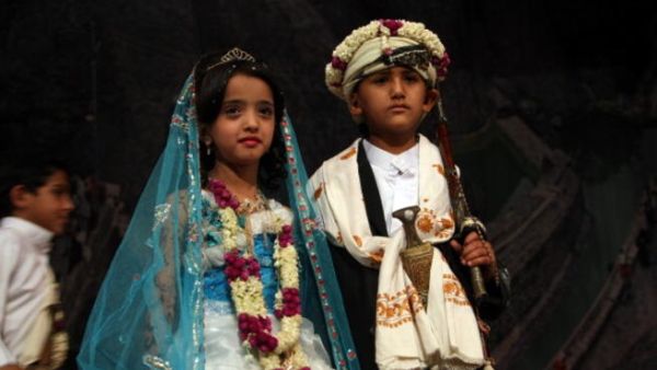 Yemeni children dressed in traditional wedding outfits (MOHAMMED HUWAIS/AFP/Getty Images)