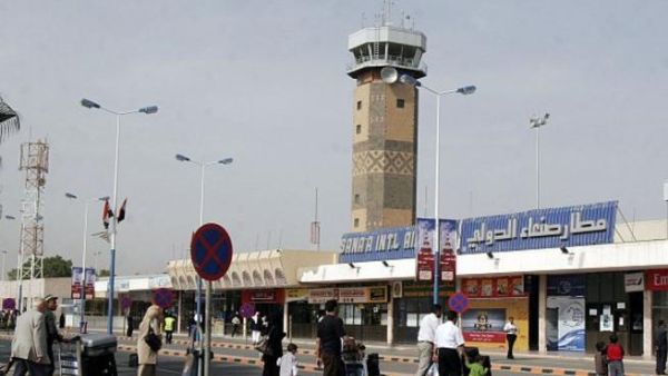 عسكريين موالين لقائد القوات الجوية الجنرال محمد صالح الاحمر يطوقون المطار