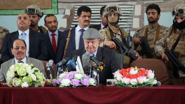 Yemeni Vice President General Ali Mohsen al-Ahmar (L) listens as Yemeni President Abd Rabbuh Mansour Hadi delivers a speech to army commanders and local officials during a surprise visit to inspect troops in Yemen's loyalist-held eastern city of Marib, on July 10, 2016. (AFP/Abdullah al-Qadry)