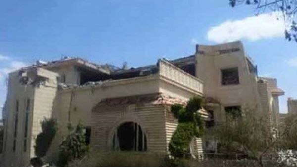 طائرات التحالف تقصف منزل السفير العماني في صنعاء