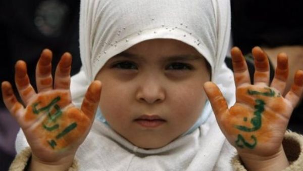 لن أسلم السلطة للانقلابيين.