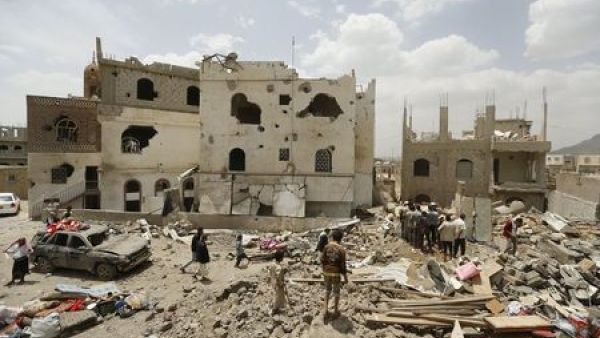 التحالف يقصف الحوثيين وحكومة هادي ترفض إجراء محادثات جديدة