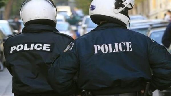 انفجار قنبلة يدوية ألقيت على سفارة فرنسا في اليونان
