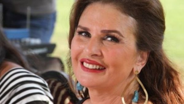 الفنانة المصرية يسرا