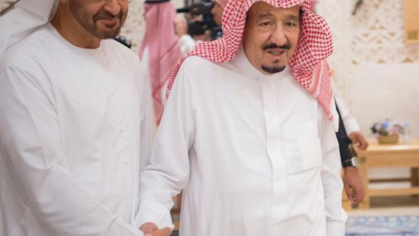 يرافق ولي عهد أبوظبي وفد رفيع المستوى، من بين أعضائه طحنون بن زايد آل نهيان، مستشار الأمن الوطني