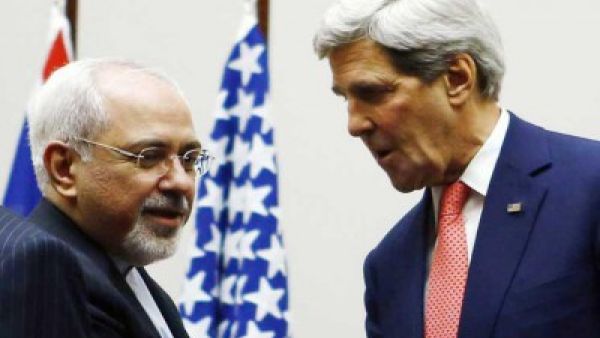 وزير الخارجية الاميركي جون كيري ونظيره الايراني محمد جواد ظريف