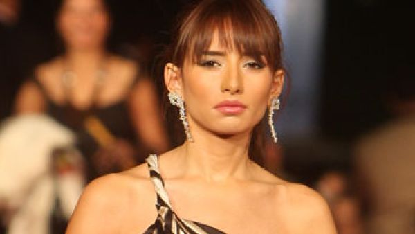 الفنانة زينة الفنانة زينة