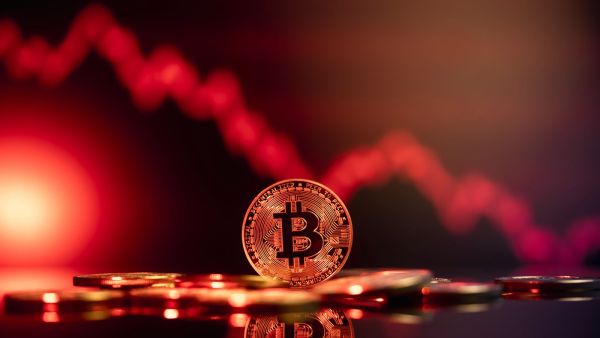 Bitcoin slips further, Ripple takes the lead