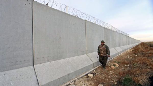 Iraq will build a wall on the border with Syria