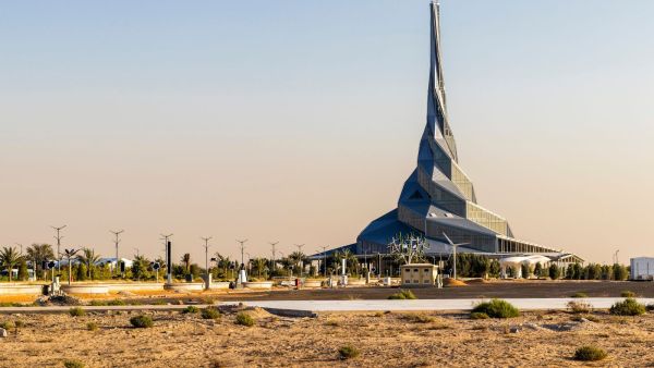 DEWA, Masdar to expand world’s biggest solar park in Dubai