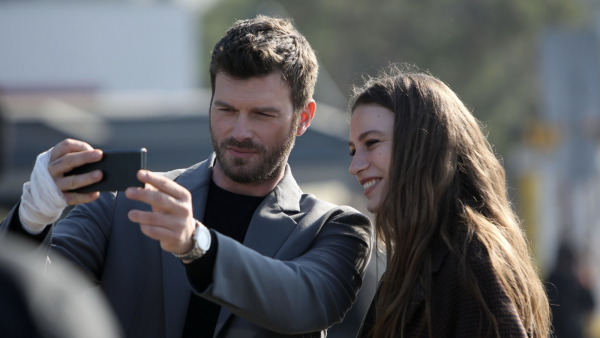 Kıvanç Tatlıtuğ got poisoned on set of Aile