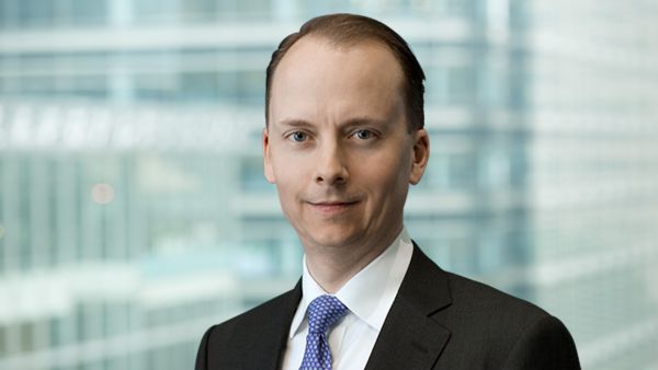 ستيفن موس، الرئيس التنفيذي الإقليمي لبنك HSBC في منطقة الشرق الأوسط وشمال إفريقيا وتركيا (MENAT) HSBC يحصد خمساً من جوائز مجلة يوروموني للشرق الأوسط