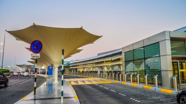 Abu Dhabi Airports Unveils UAE's Largest Solar-Powered Car Park 