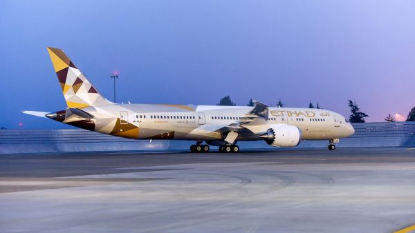 Etihad Airways Business Class Lounge is available for guests wishing to enjoy Etihad’s premium hospitality before boarding. Etihad Airways Travel Advice for the Peak Eid Holidays
