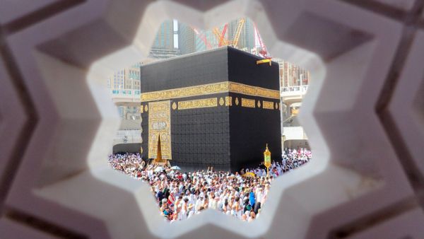 Pilgrims need to go to a care center in Makkah six hours before performing Umrah to check the inoculation status according to the type of approved vaccines. (Shutterstock) Saudi Arabia Announces Umrah Mechanisms, Procedures for Foreign Pilgrims