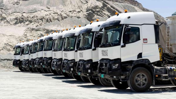 New Fleet Deal for Ten Renault Trucks K 480 6x4 Tractor in Fujairah 