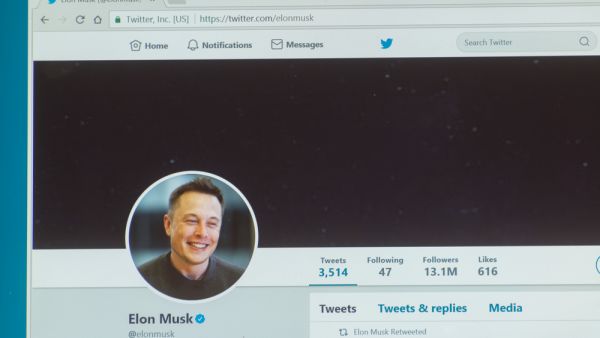 Elon Musk Pledges to Sell $6 Billion in Tesla Stock to End World Hunger