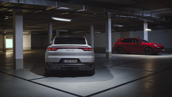 بورشه تضيف سيارتان جديدتان من طراز كايين GTS: الآن مع محرك ‎V8‎ من جديد