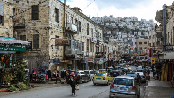السلطة الفلسطينية: ضخ 50 مليون دينار أردني في السوق المحلي