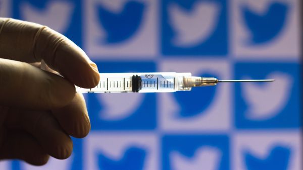 Tech This Week: Twitter Combats 'Infodemic' with New Vaccine Fact Box