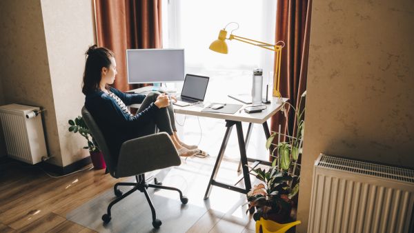 The findings come from recruiter 2021 Salary Survey – featuring data from the firm’s annual employment trends survey undertaken by 1,000 white-collar professionals. (Shutterstock) Why Employees Still Prefer to Work from Home