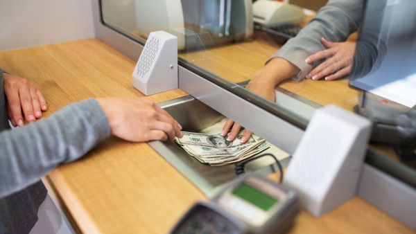 Pakistan: Remittances Flow Records over $2 Billion for 8th Consecutive Month