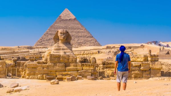 مصر تعود لاستقبال السياح الروس بعد توقف دام 6 سنوات