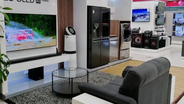 Two LG Brandshops, one near the airport and one in Doha City Centre will integrate a dedicated LG ThinQ Zone, giving visitors the exclusive opportunity to witness firsthand how the company is transforming the smart, premium lifestyle experience. LG Launches Thinq App in Arabic to Elevate Smart Home Experience
