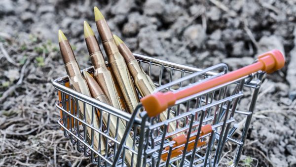 ارتفاع المبيعات العالمية للمعدات والخدمات العسكرية خلال عام 2019