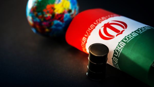 Iran Condemns New US Sanctions on its Oil Sector