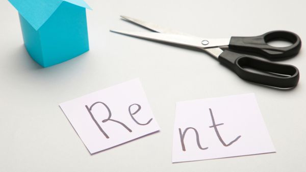 UAE: Can You Cut Flat Rent in The Middle of Tenancy Agreement?