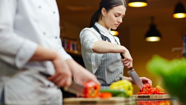 US Survey: Two Thirds of Restaurant Workers Lost Jobs Due to COVID-19 