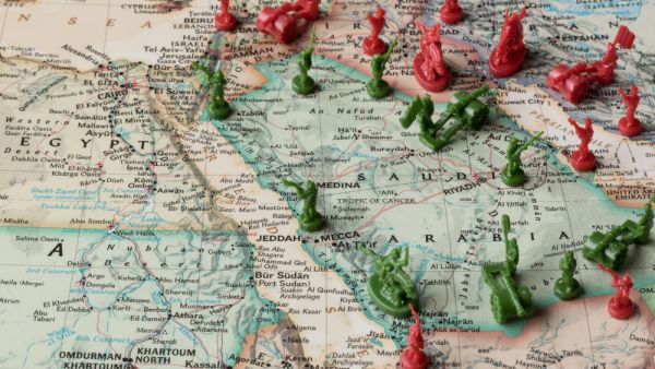 كما يسهم هذا الإنجاز في تحقيق جهود صندوق الاستثمارات العامة عبر شركة SAMI في توطين أحدث التقنيات والمعرفة، فضلاً عن بناء شراكات اقتصادية استراتيجية. السعودية: إكمال أكبر عملية استحواذ في مجال الصناعات العسكرية الإلكترونية