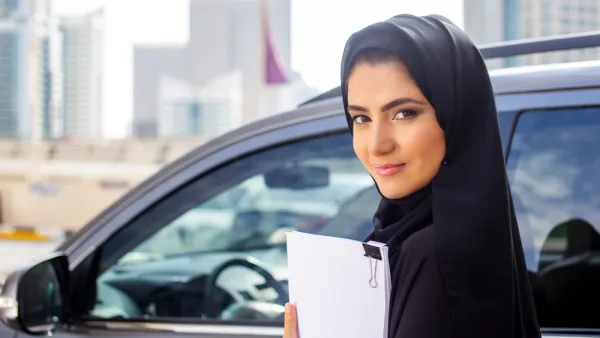 Saudi Private Sector Hires Women at Twice the Rate of Public Sector