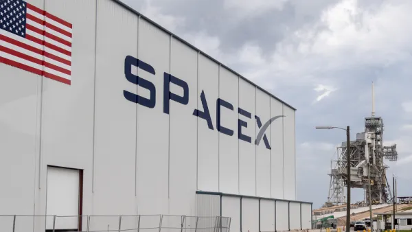 SpaceX to Launch 13th Cluster of Starlink Satellite