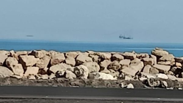 سفن تطير بالمقلوب فوق خليج السويس