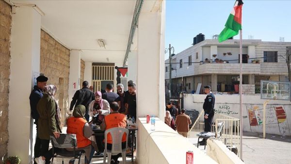 بدء فرز الاصوات في انتخابات المجالس المحلية بالضفة الغربية