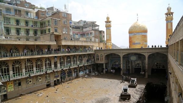 24 قتيلا جراء فيضانات وسيول عارمة في إيران