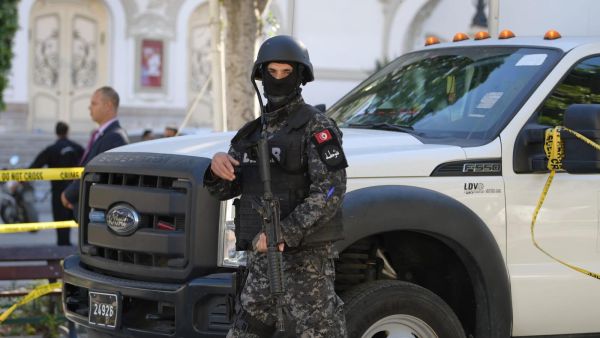 اعتقال خلية نسائية "إرهابية" شمالي العاصمة التونسية