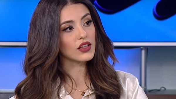 الممثلة والناشطة العراقية داليا فرهود