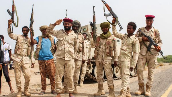 مقتل واصابة عشرات الجنود السودانيين بصاروخ حوثي في اليمن