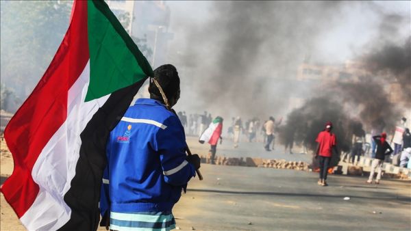 جرحى بـ"أعداد كبيرة" في مظاهرات السودان ومناشدة الاطباء التوجه للمشافي