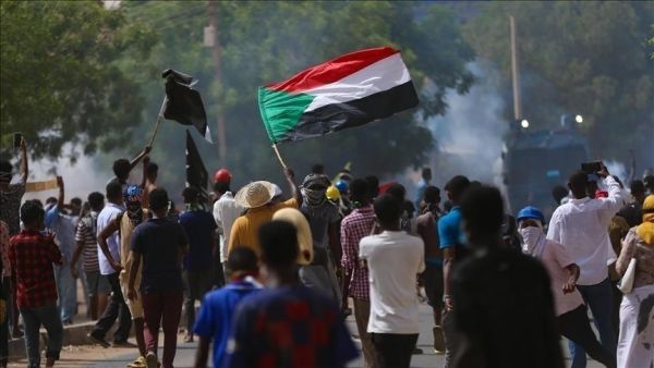 أعلى هيئة أمنية في السودان توصي برفع الطوارئ والافراج عن المعتقلين
