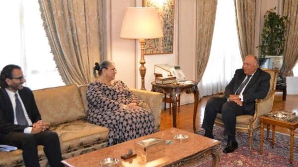 مصر تجدد تمسكها باتفاق شامل حول سد النهضة