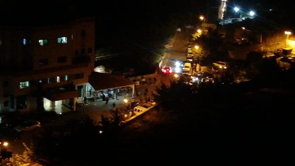 3 قتلى من عائلة واحدة بإطلاق نار في صالة أفراح بلبنان