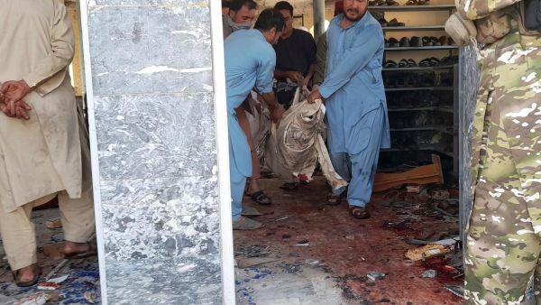 عشرات القتلى في تفجير "انتحاري" استهدف مسجدا للشيعة في أفغانستان