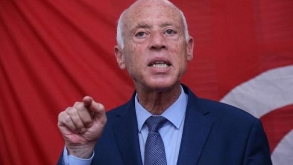 الرئيس التونسي يمنح نفسه صلاحية تعيين رئيس هيئة الانتخابات